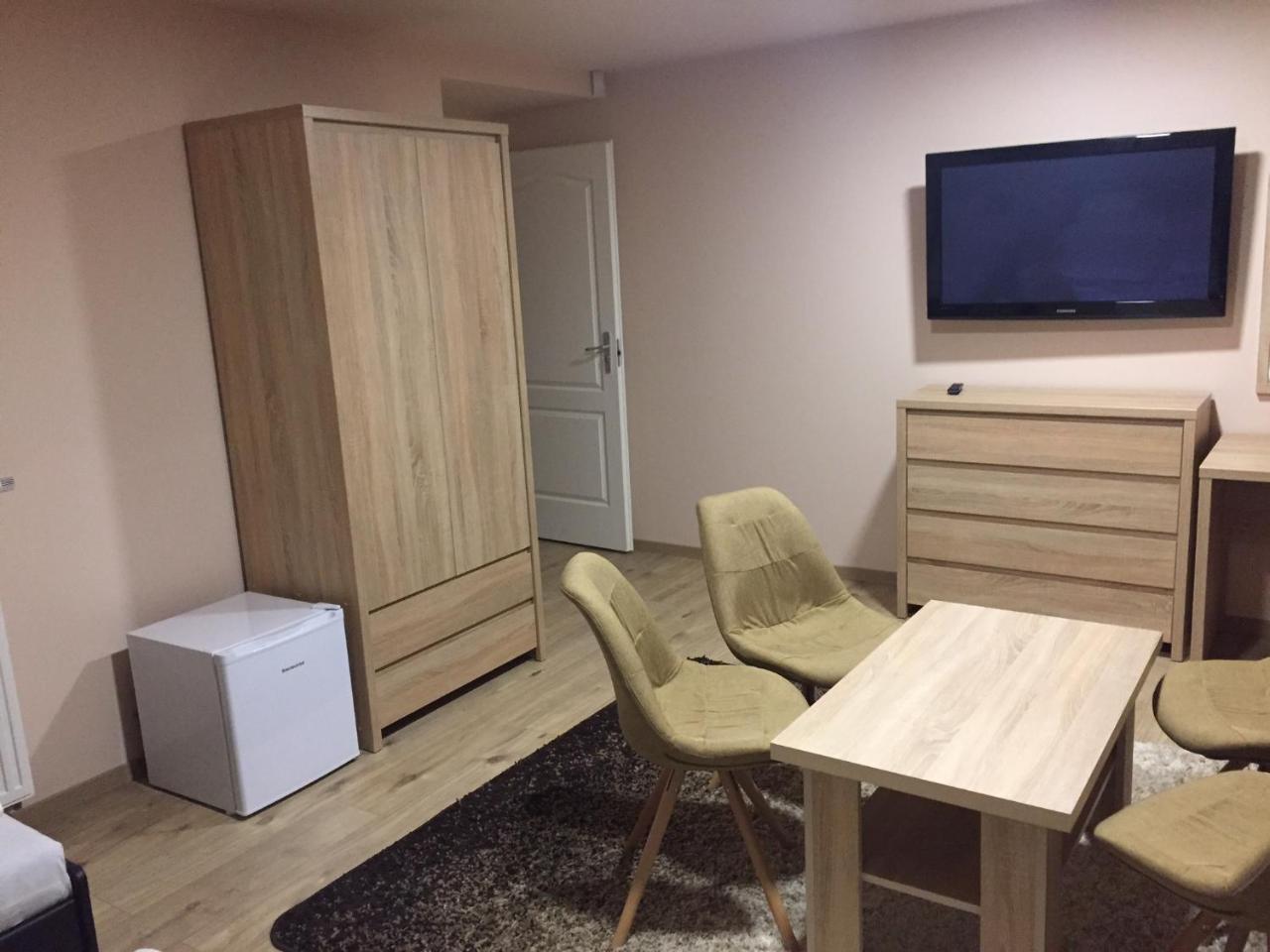 Mokka Panzio Bed & Breakfast Szarvas Exterior foto